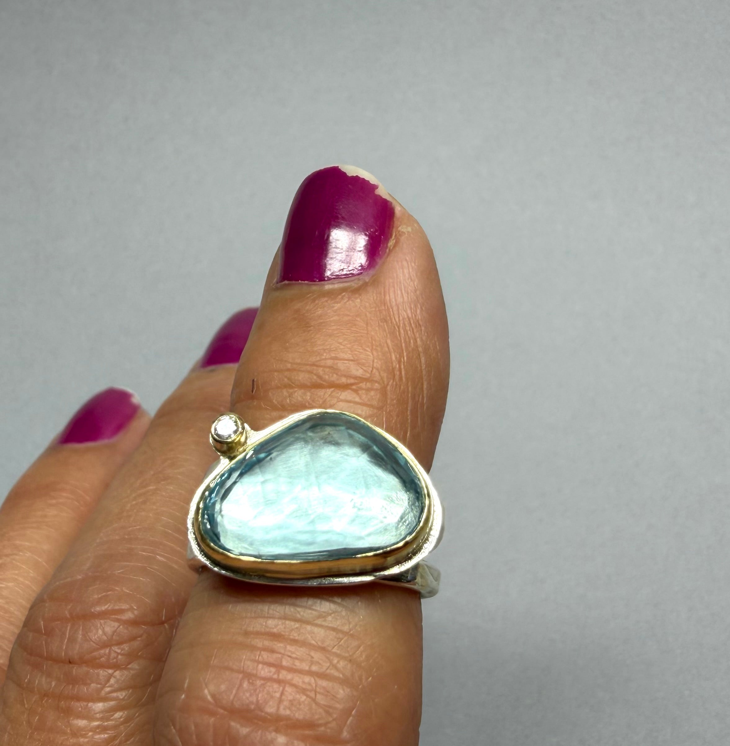 Rose-Cut Swiss Blue Topaz Ring – 18K Gold & Sterling Silver
