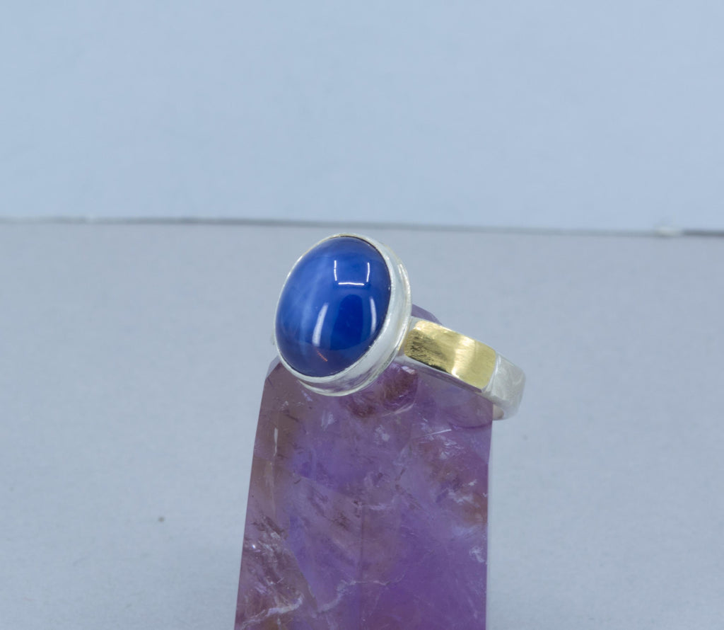 Star Sapphire Ring: Mixed Metal, 18K Gold Accents, Blue Stone, US Size 8